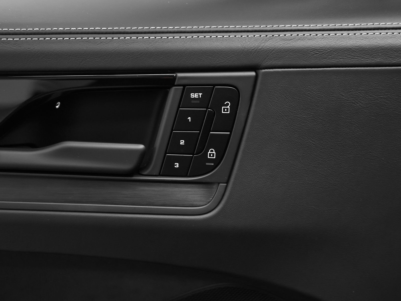 New 2026 Porsche Cayenne GTS AWD/4WD image 35