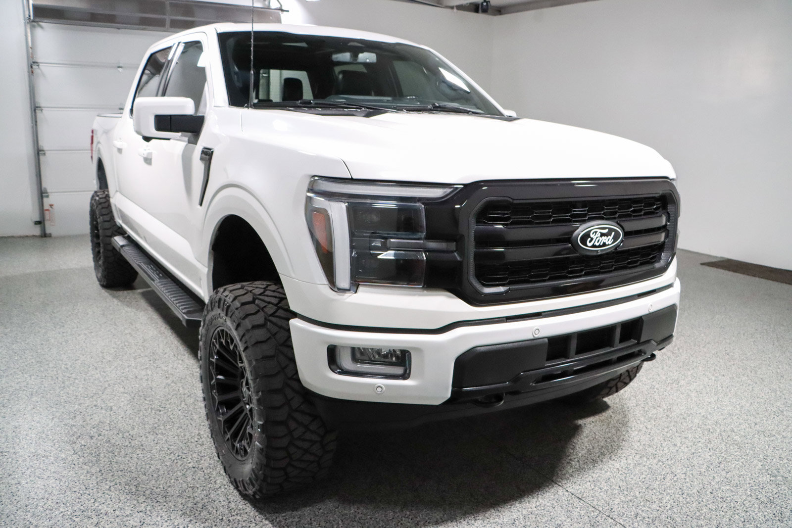 Used 2024 Ford F150 Lariat w/ Equipment Group 502A High AWD/4WD image 6