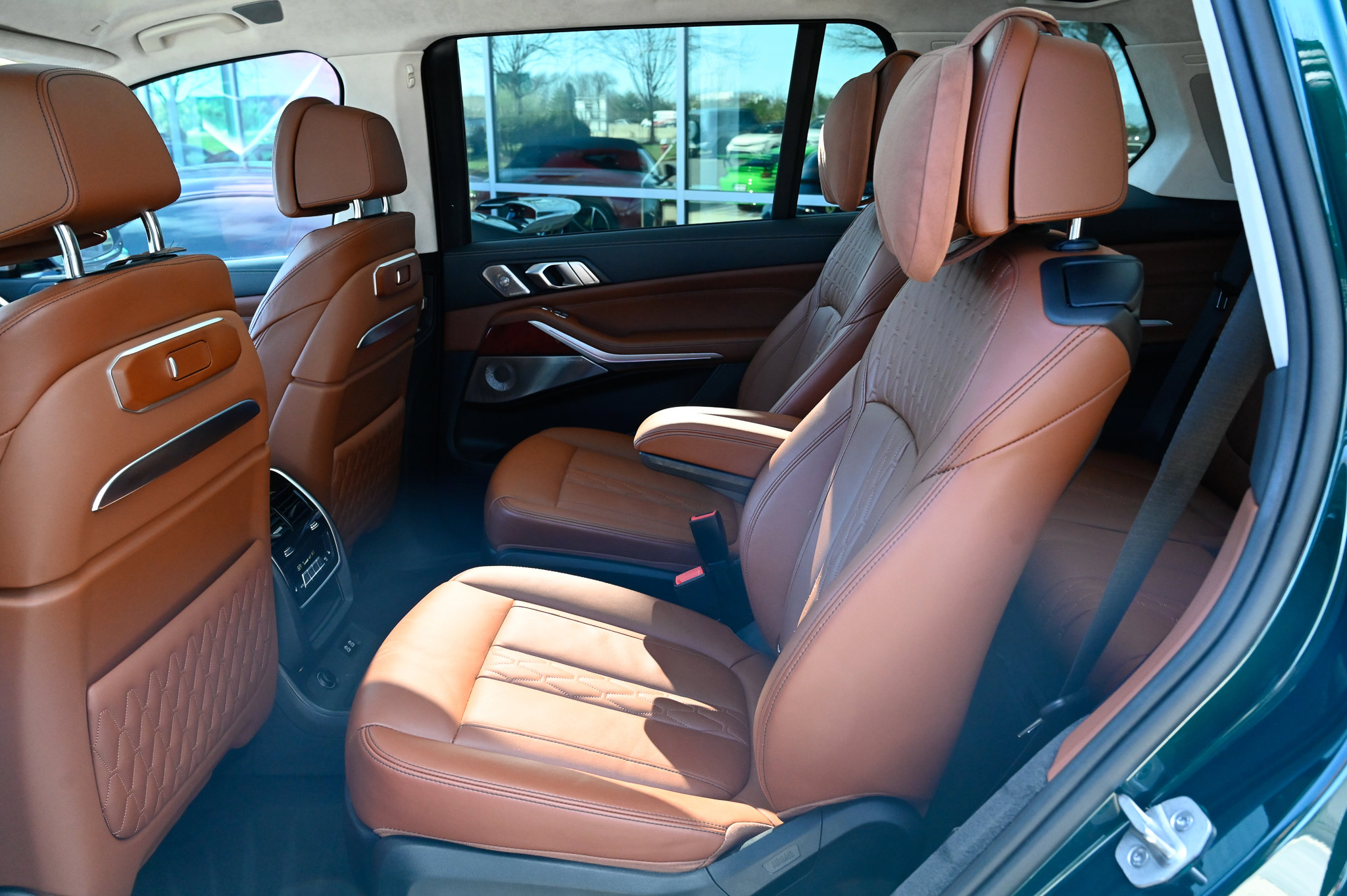 Used 2024 BMW ALPINA XB7 image 37