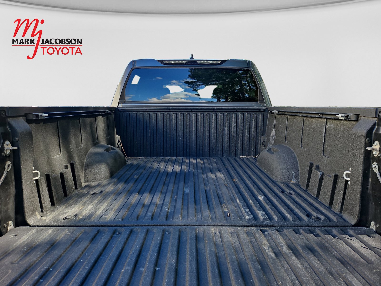 Used 2023 Toyota Tundra SR w/ SR Tow Package AWD/4WD image 18