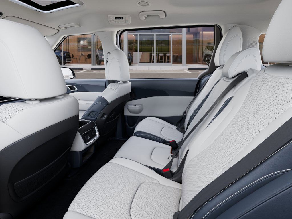 New 2026 Kia Carnival SX image 18