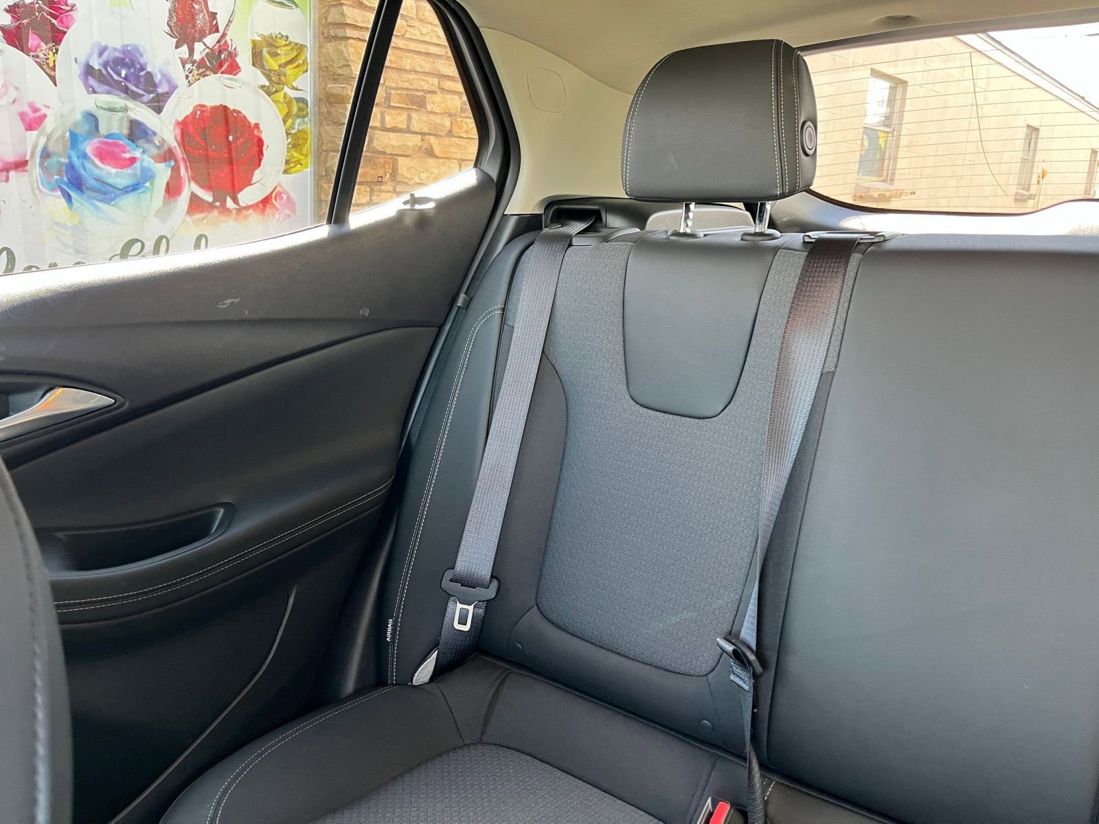 Used 2025 Buick Encore GX Preferred image 38