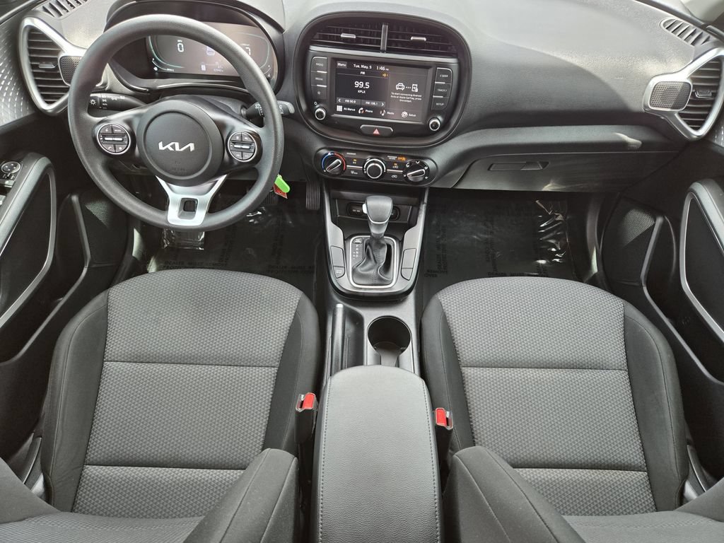 Certified 2023 Kia Soul LX FWD image 5