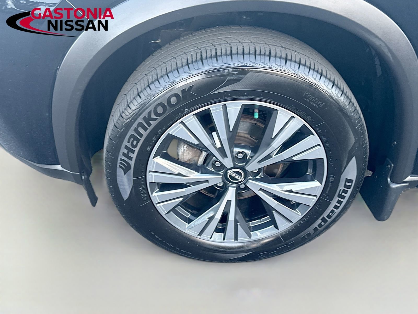 Used 2023 Nissan Rogue SV image 38