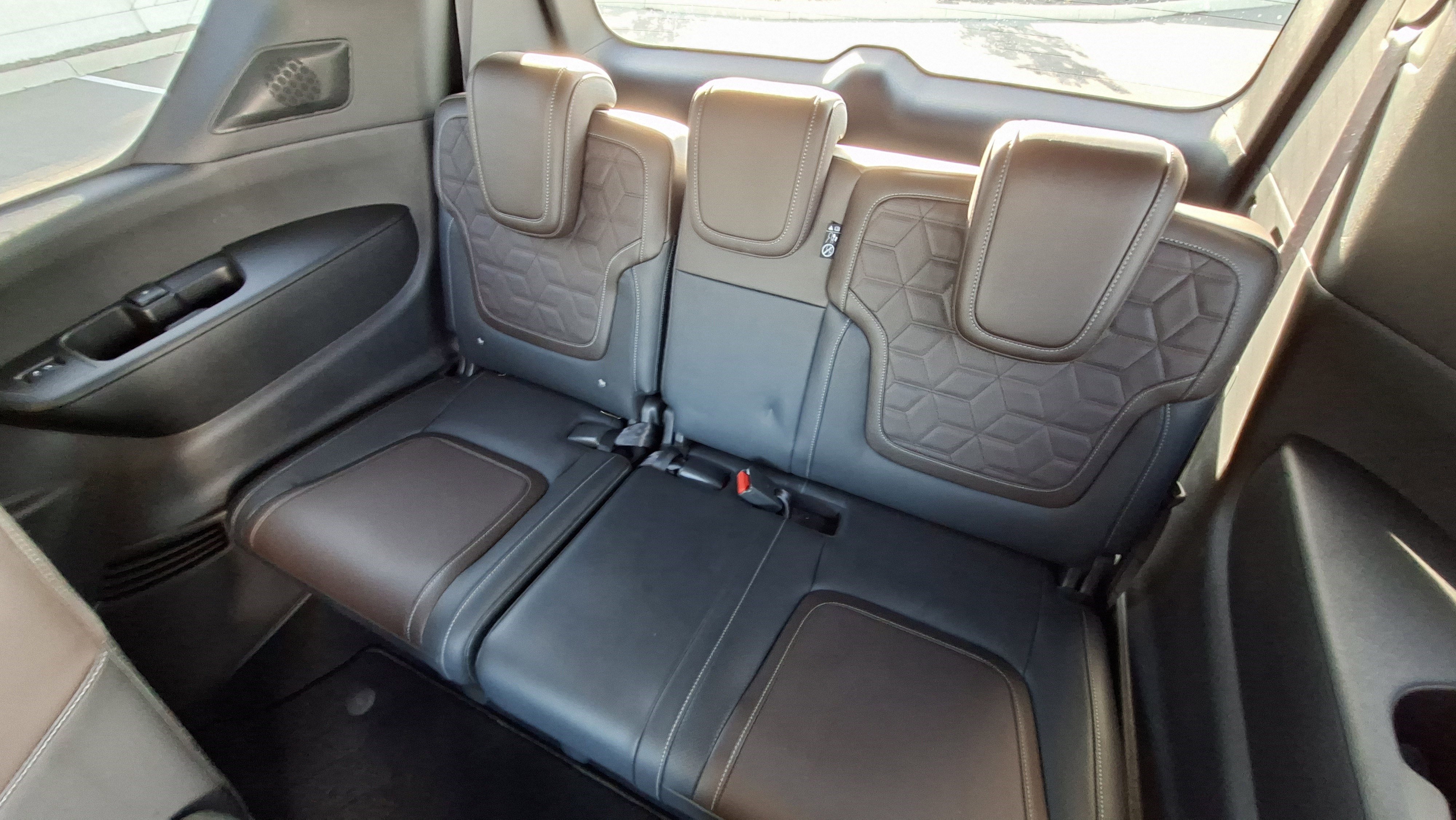 Certified 2025 Nissan Armada Platinum image 21