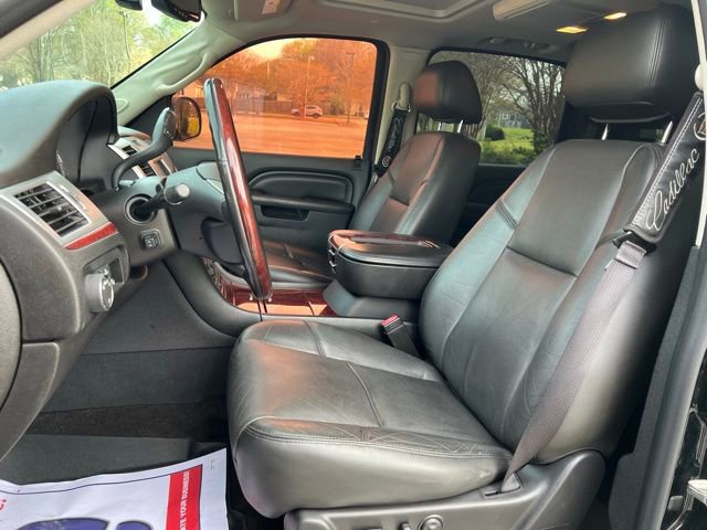 Used 2013 Cadillac Escalade EXT Premium image 12