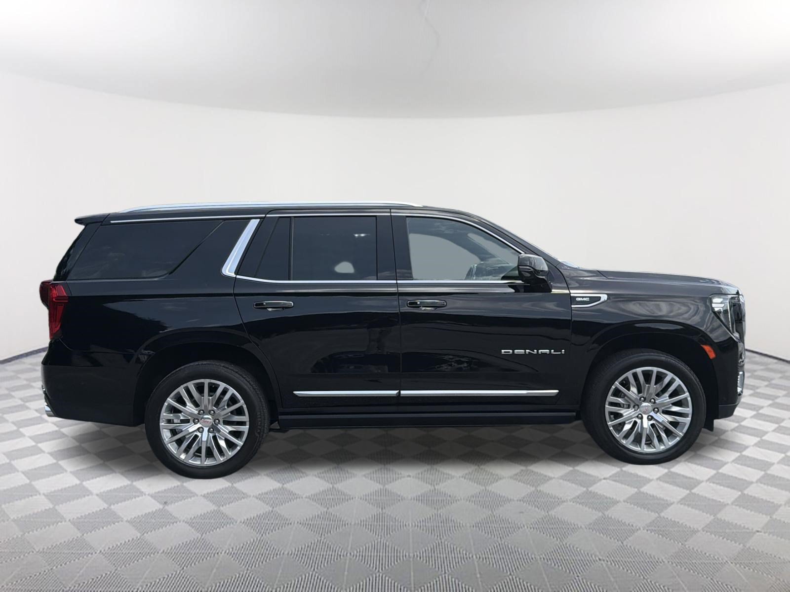 Used 2023 GMC Yukon Denali w/ Denali Reserve Package AWD/4WD image 7
