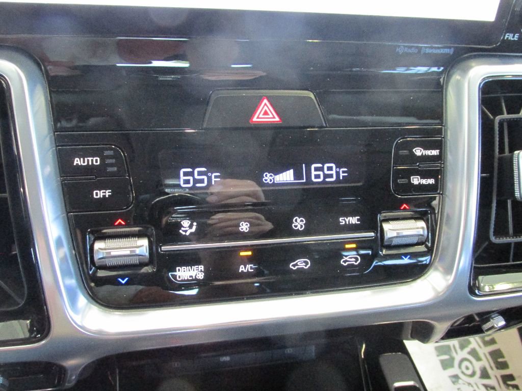 Used 2022 Kia Sorento SX image 24