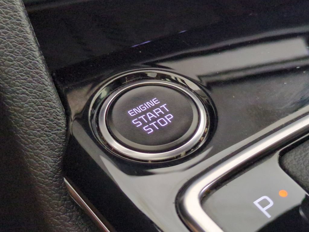 Used 2025 Kia Sportage EX FWD image 36
