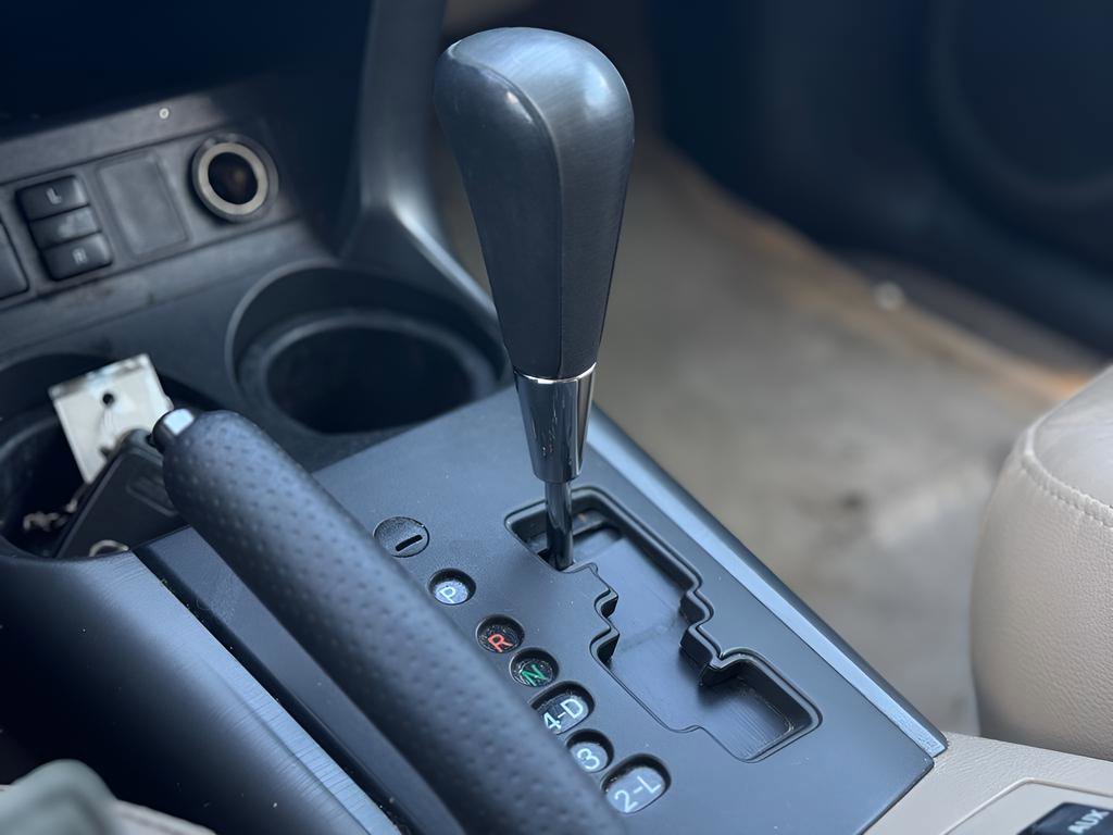 Used 2011 Toyota RAV4 Limited AWD/4WD image 34