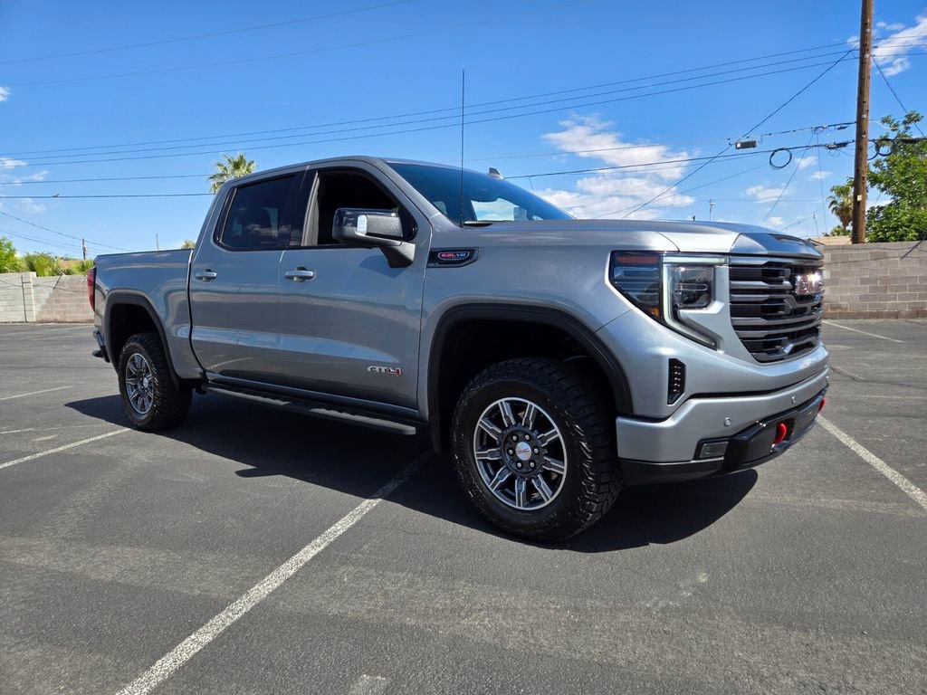 Used 2024 GMC Sierra 1500 AT4 w/ Technology Package AWD/4WD image 1