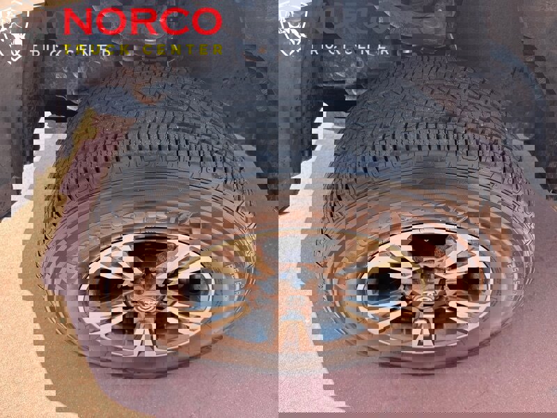 Used 2018 Toyota Tacoma TRD Sport w/ Technology Package image 15