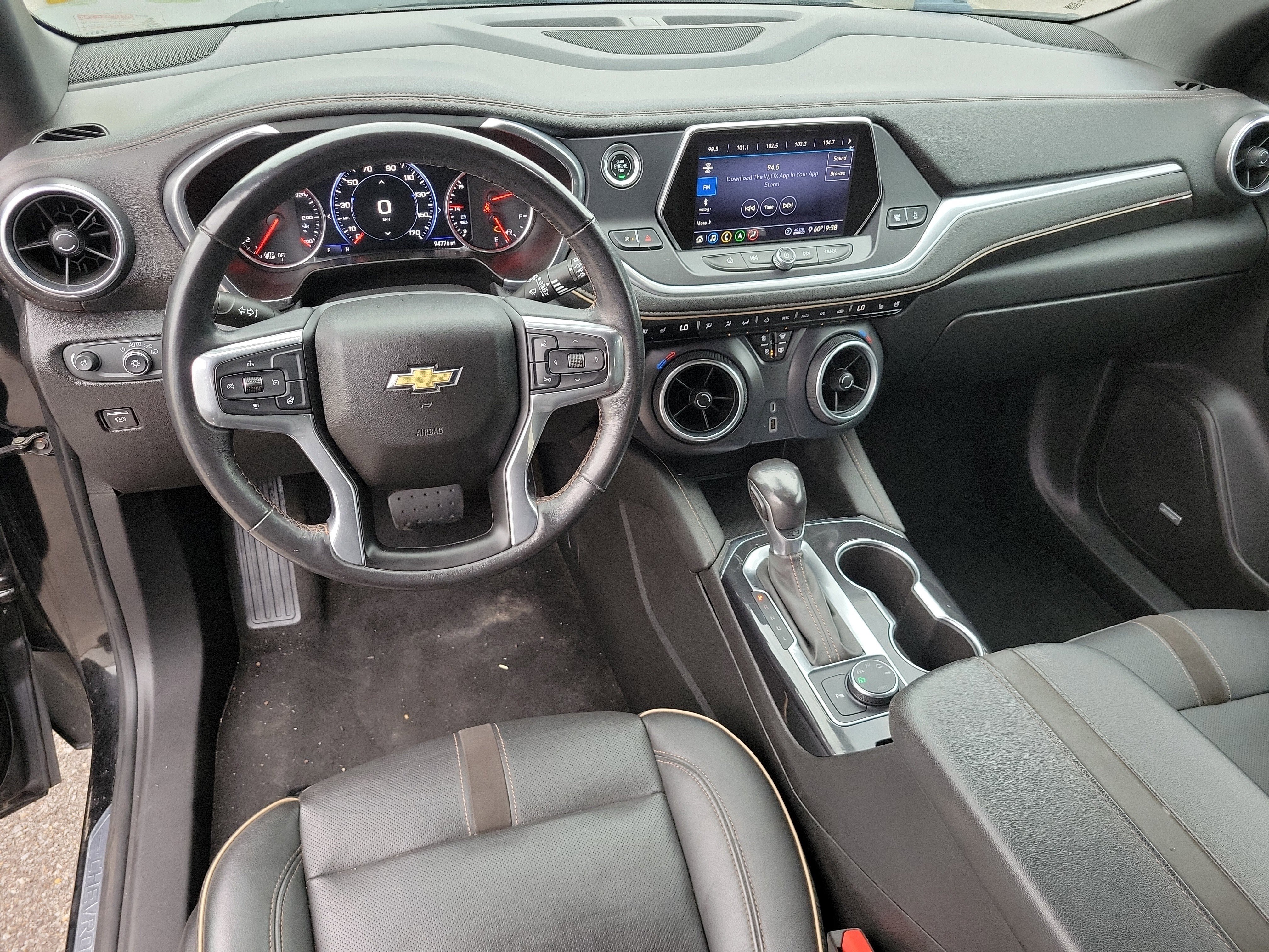 Used 2020 Chevrolet Blazer Premier w/ LPO, Black Grille Bar Package AWD/4WD image 14