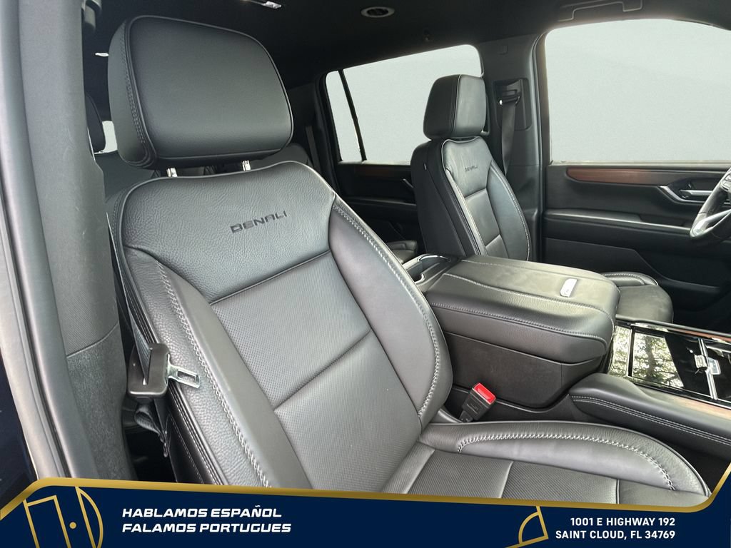 Certified 2025 GMC Yukon XL Denali AWD/4WD image 37