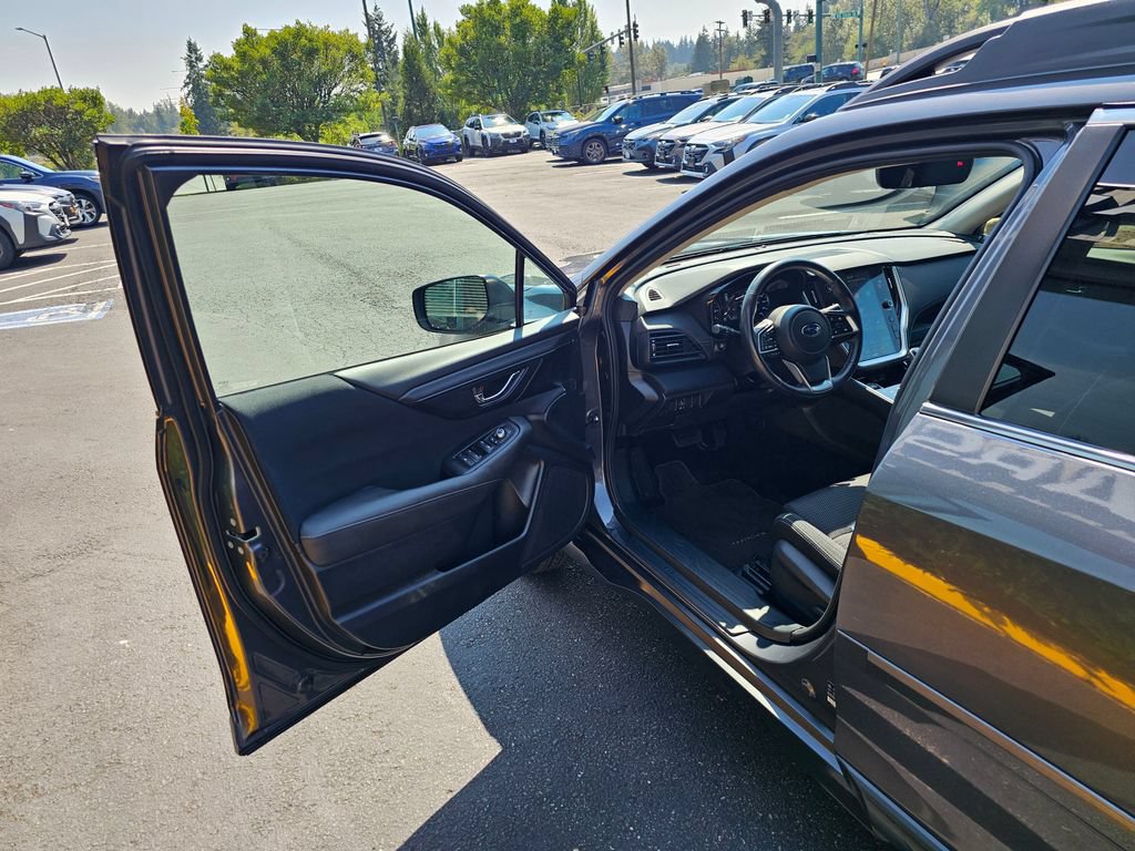 Used 2023 Subaru Outback Premium AWD/4WD image 18
