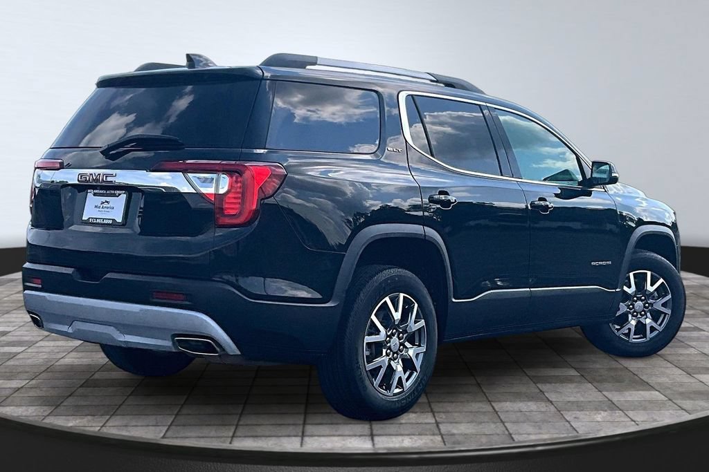 Used 2023 GMC Acadia SLT AWD/4WD image 2