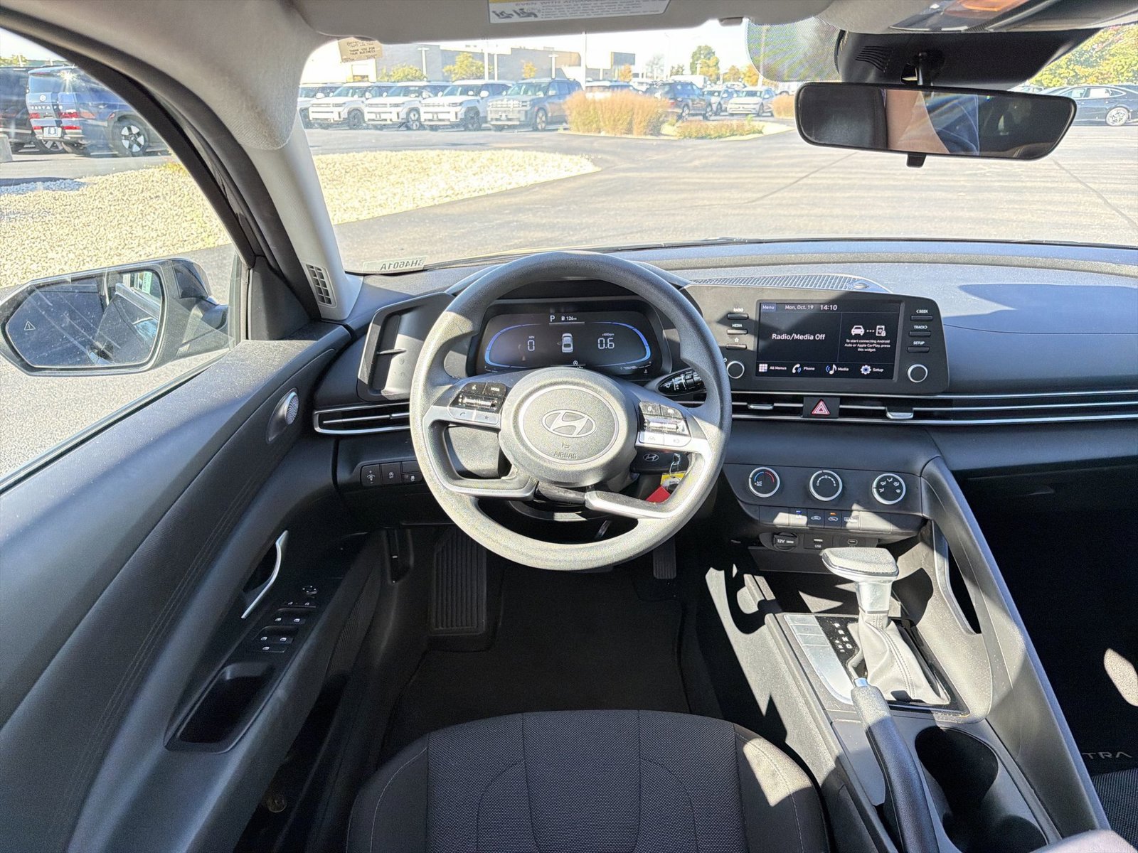 Certified 2024 Hyundai Elantra SE FWD image 17
