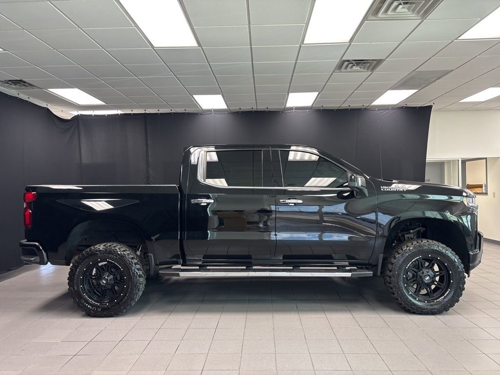 Used 2022 Chevrolet Silverado 1500 High Country AWD/4WD image 2
