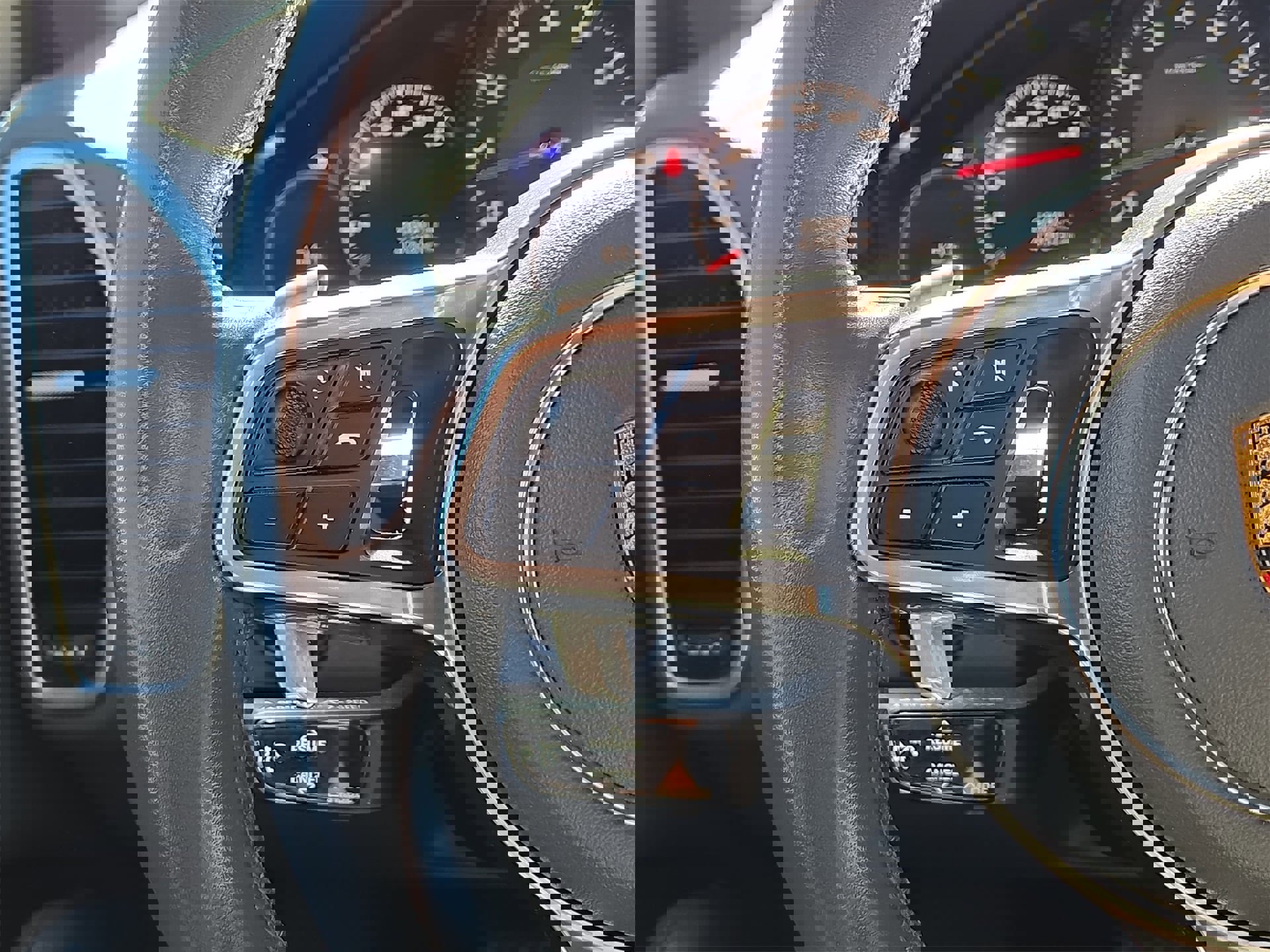 Used 2019 Porsche Cayenne image 21