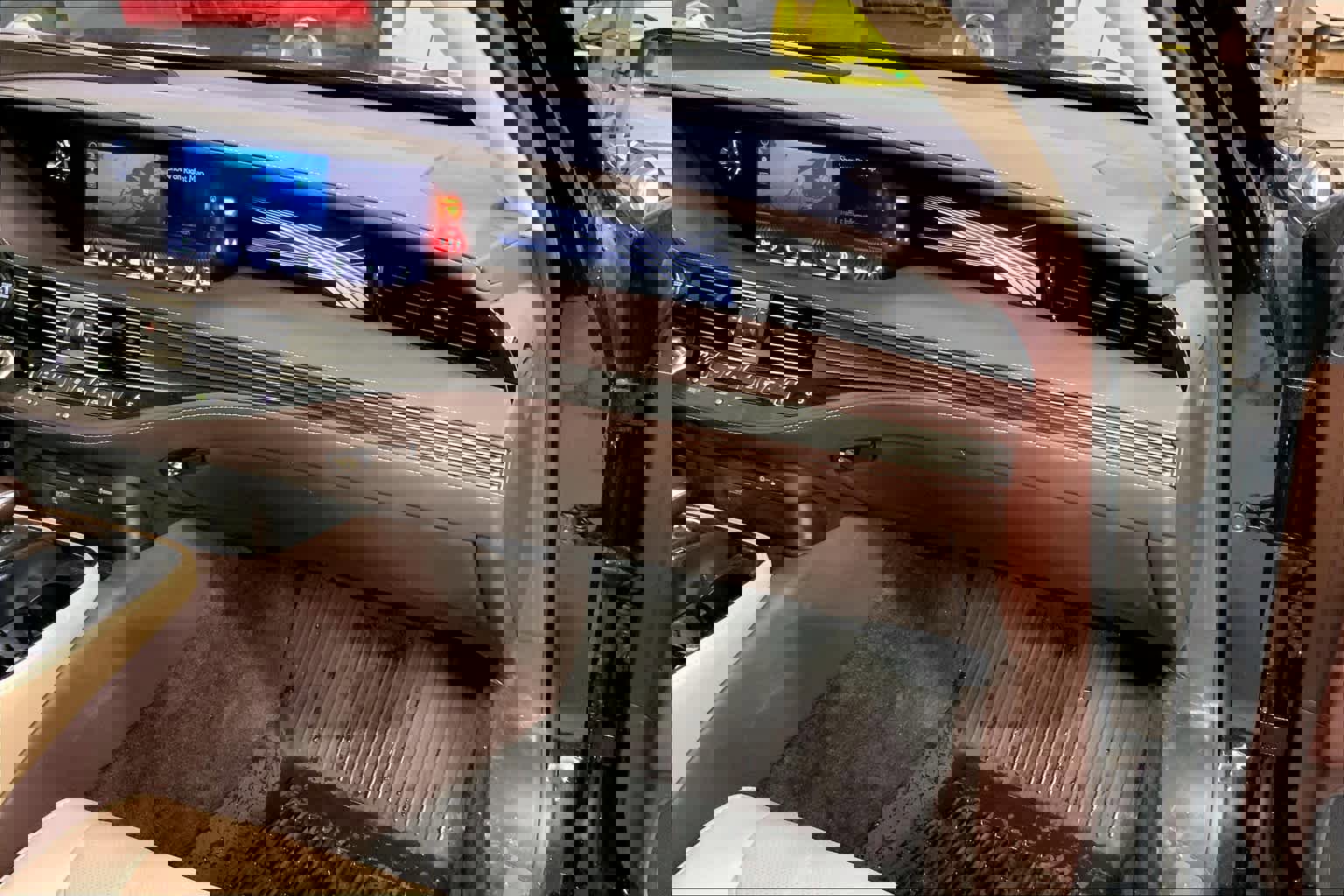 Used 2019 Lexus LS 500 AWD image 16