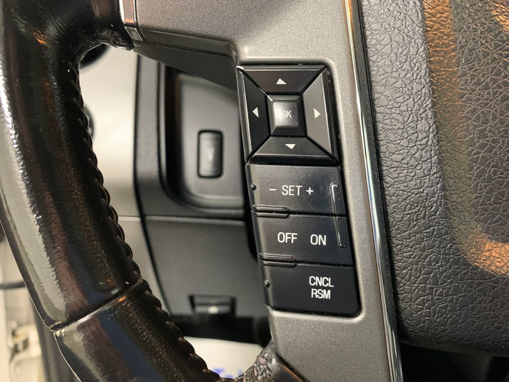 Used 2016 Ford Expedition Platinum AWD/4WD image 12