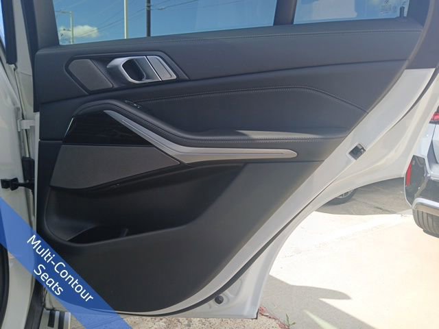 Used 2025 BMW X5 xDrive50e image 12