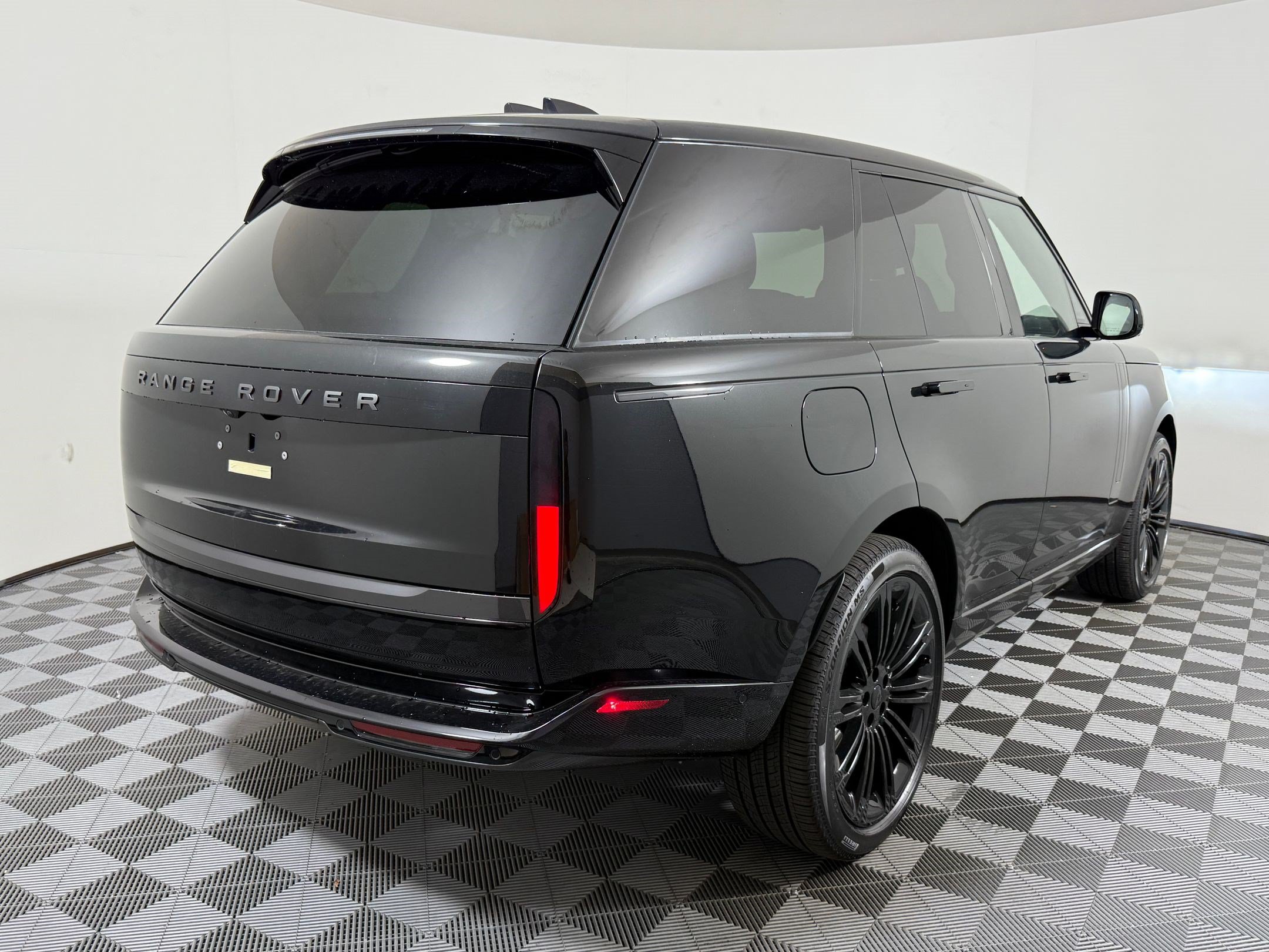 New 2026 Land Rover Range Rover SE AWD/4WD image 9