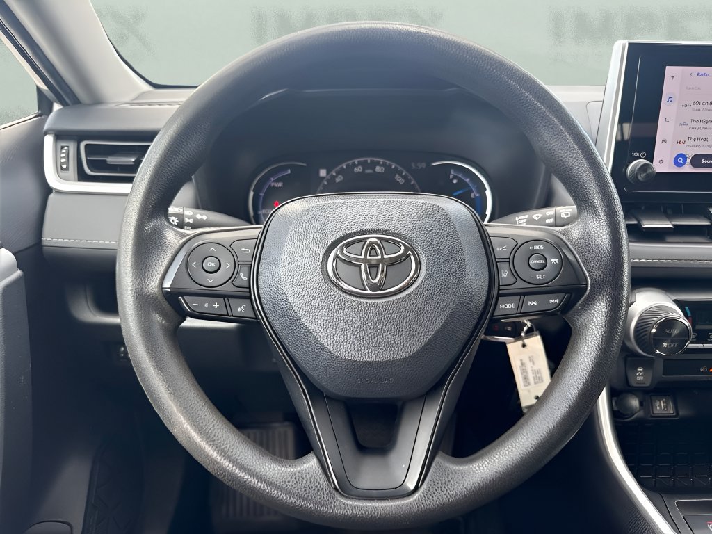 Used 2023 Toyota RAV4 LE AWD/4WD image 12