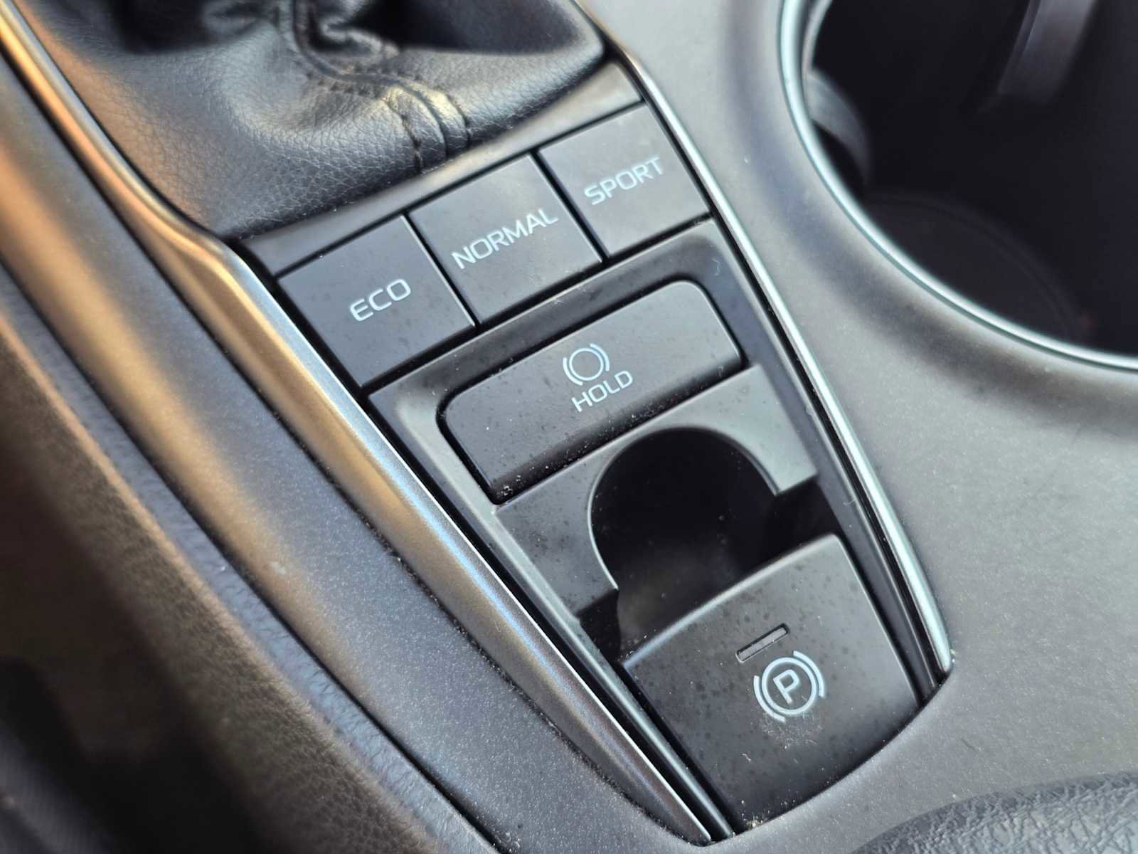 Certified 2022 Toyota Camry SE w/ Cold Weather Package image 33