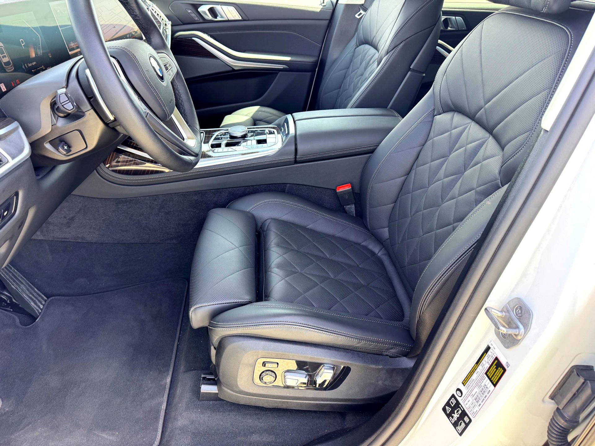 Used 2026 BMW X7 xDrive40i image 13