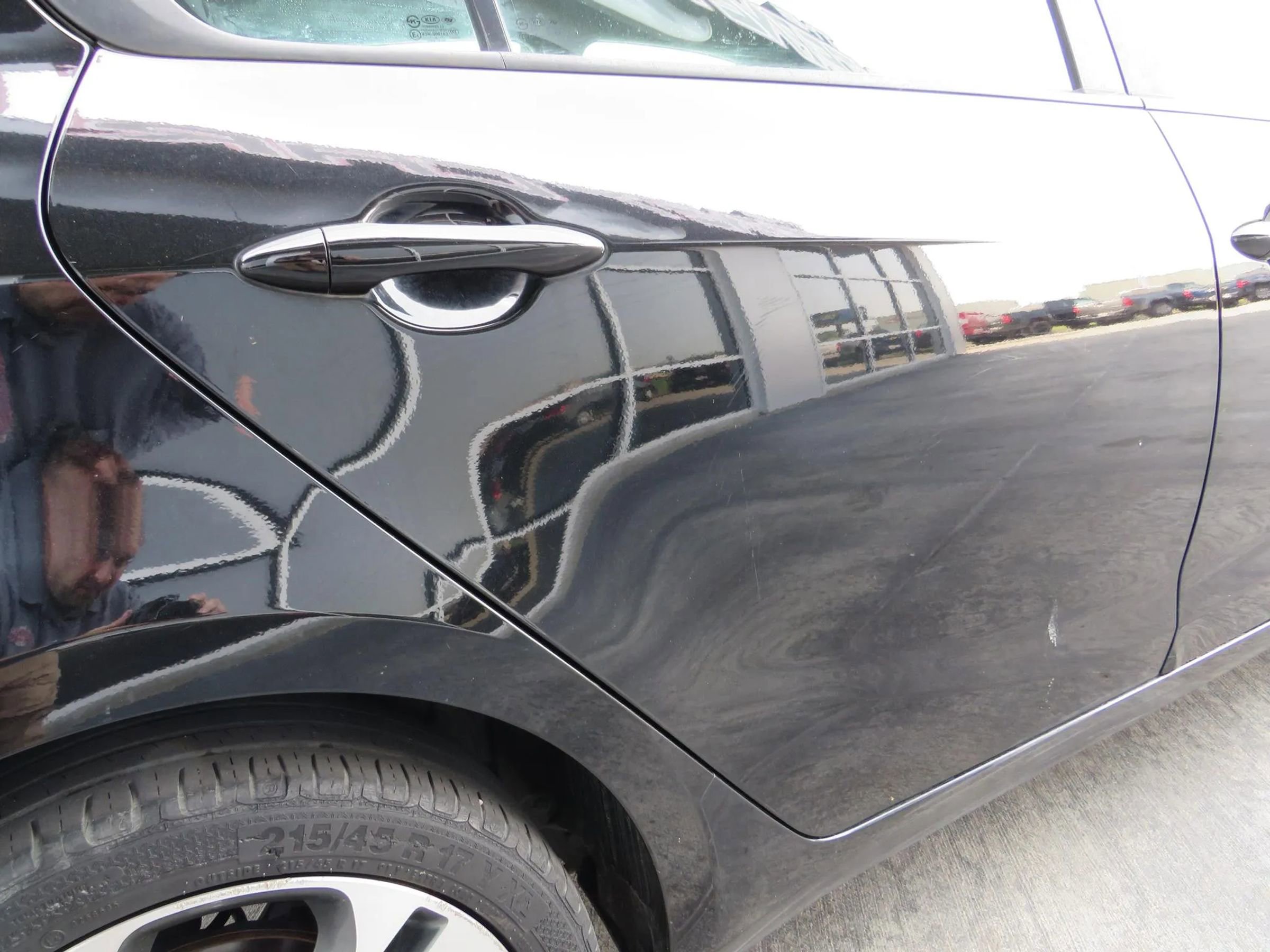 Used 2017 Kia Forte LX image 27