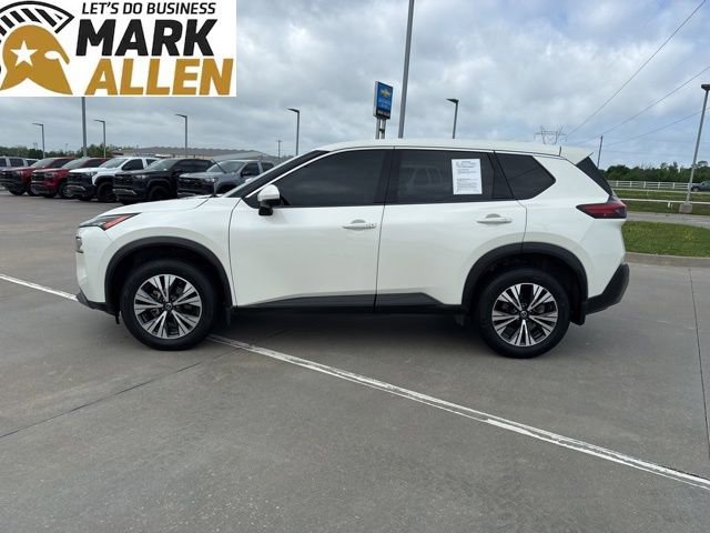 Used 2021 Nissan Rogue SV FWD image 3