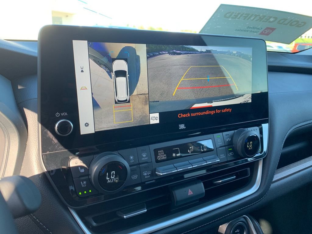 Used 2025 Toyota Grand Highlander AWD Hybrid image 25