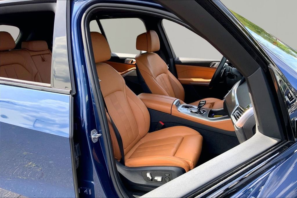 Used 2019 BMW X5 xDrive50i w/ M Sport Package AWD/4WD image 20