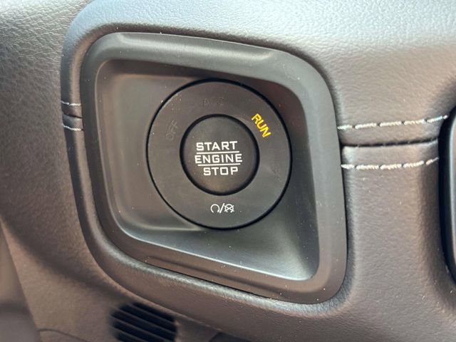 New 2026 Jeep Gladiator Sport AWD/4WD image 16