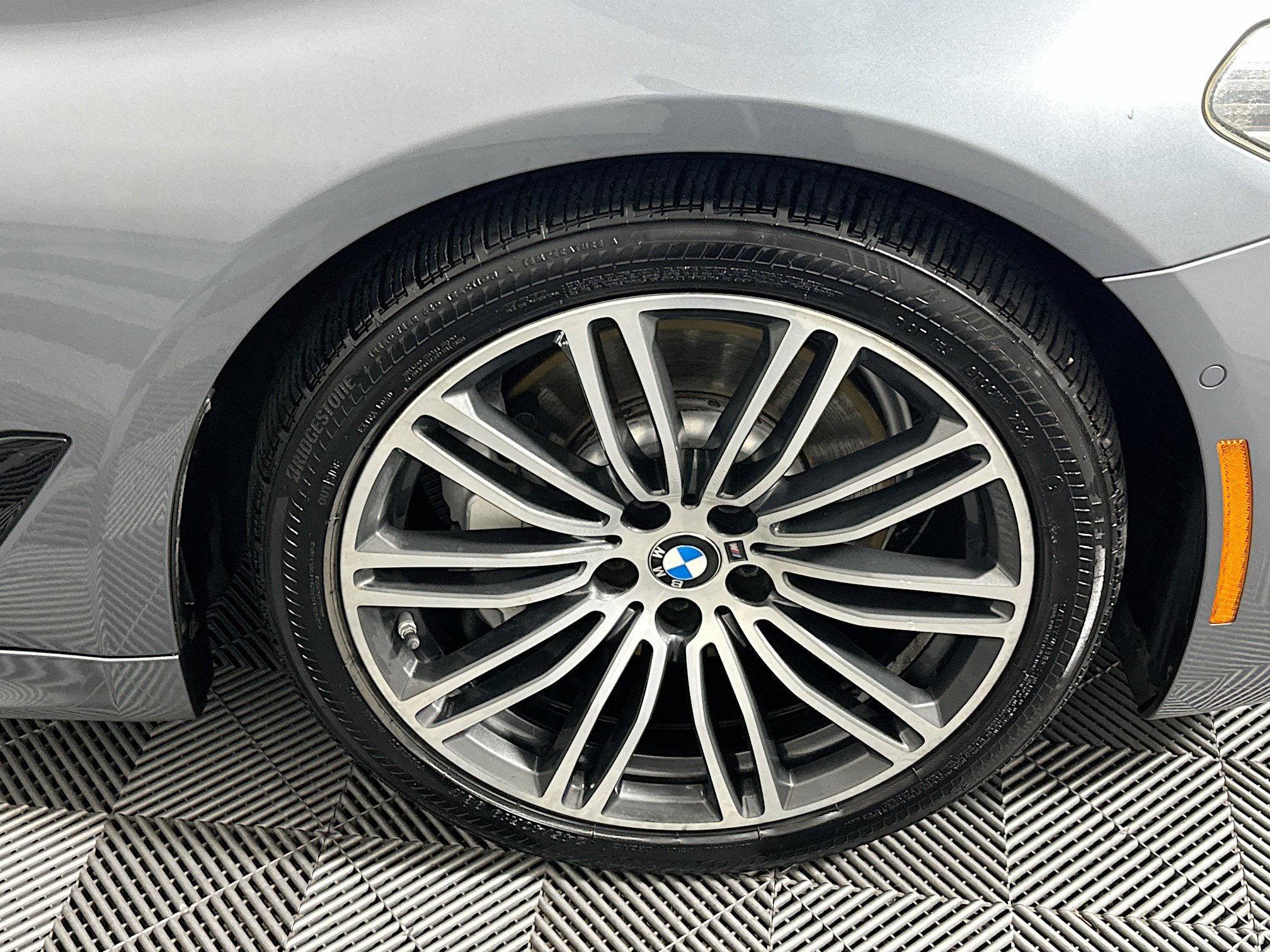 Used 2017 BMW 530i RWD image 11