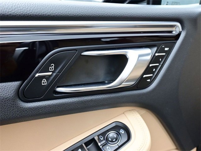 Used 2023 Porsche Macan S image 15