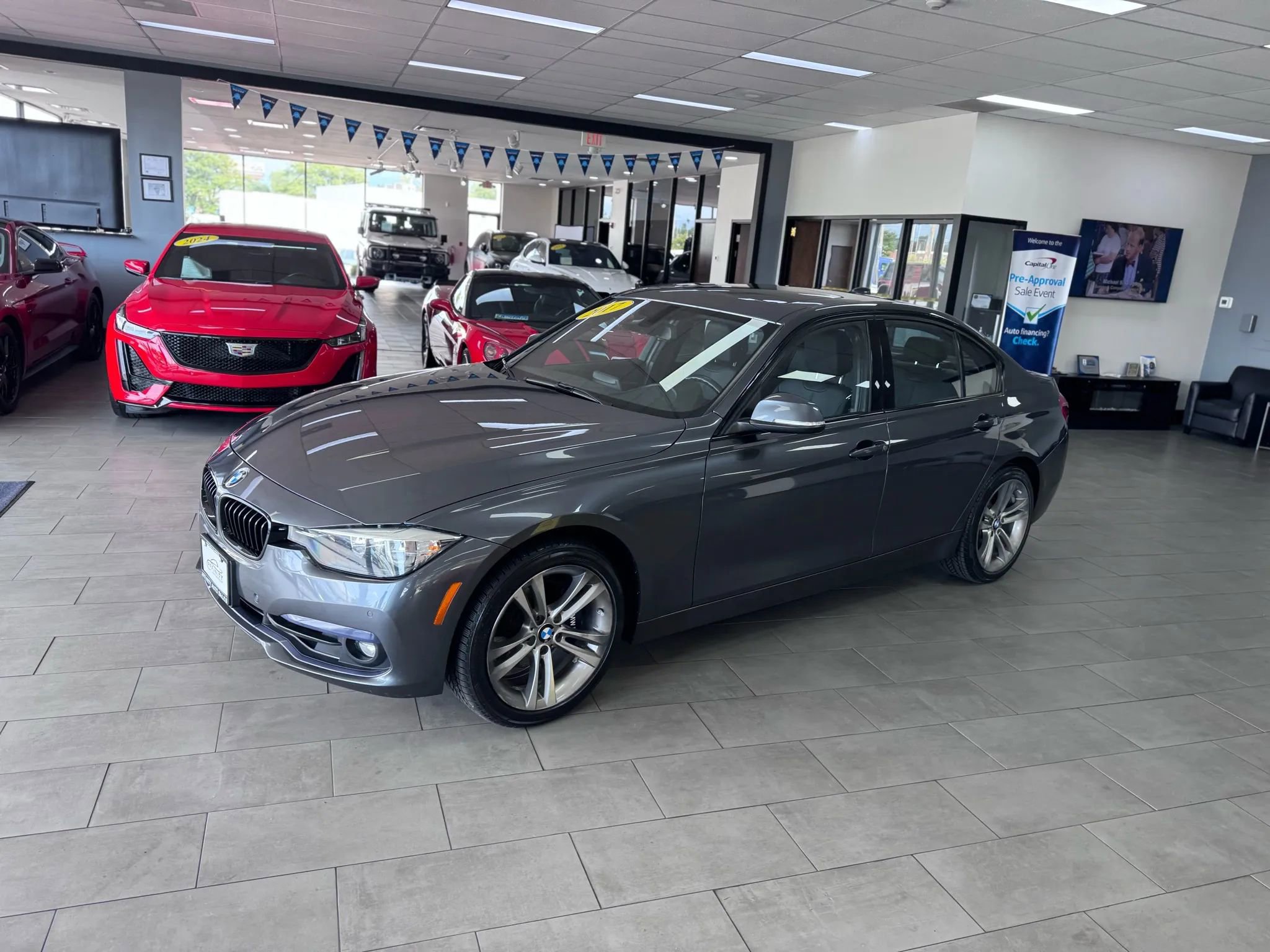 Used 2017 BMW 330i xDrive Sedan image 2