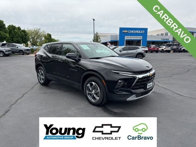 Used 2025 Chevrolet Blazer LT AWD/4WD image 1