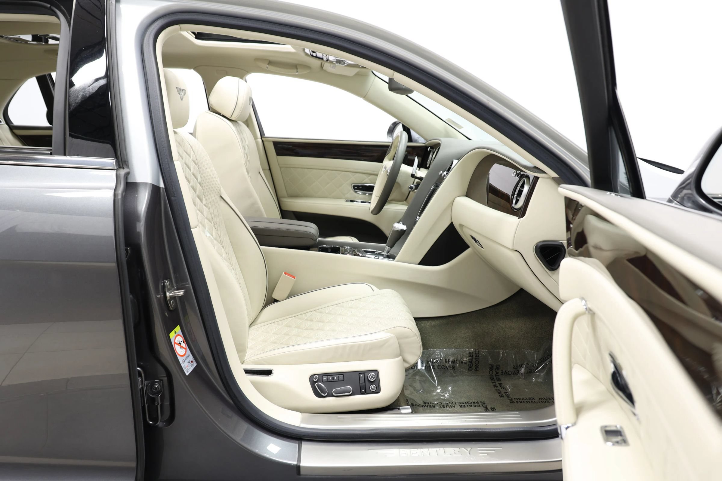 Used 2018 Bentley Flying Spur V8 AWD/4WD image 93