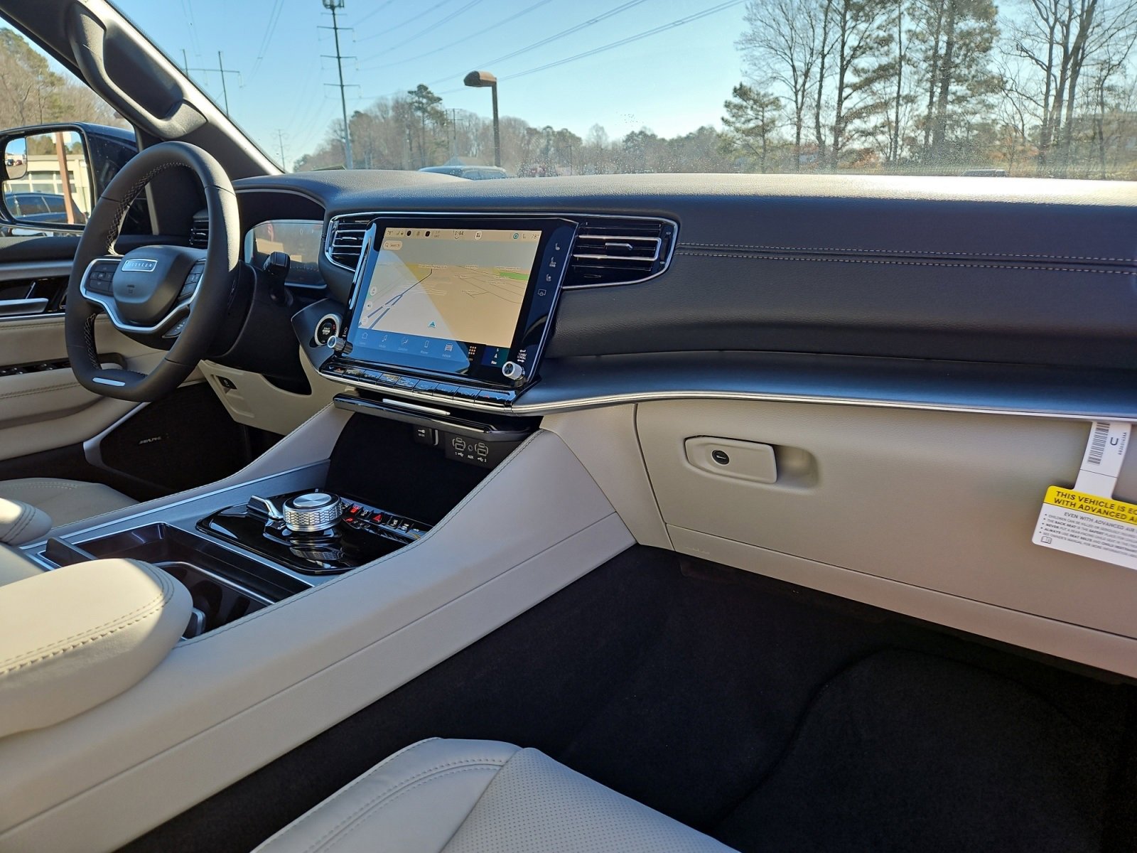 New 2025 Jeep Wagoneer 4WD w/ Premium Group I image 16