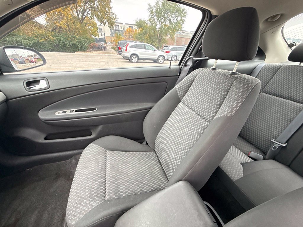 Used 2005 Chevrolet Cobalt LS w/ Preferred Equipment Group FWD image 34