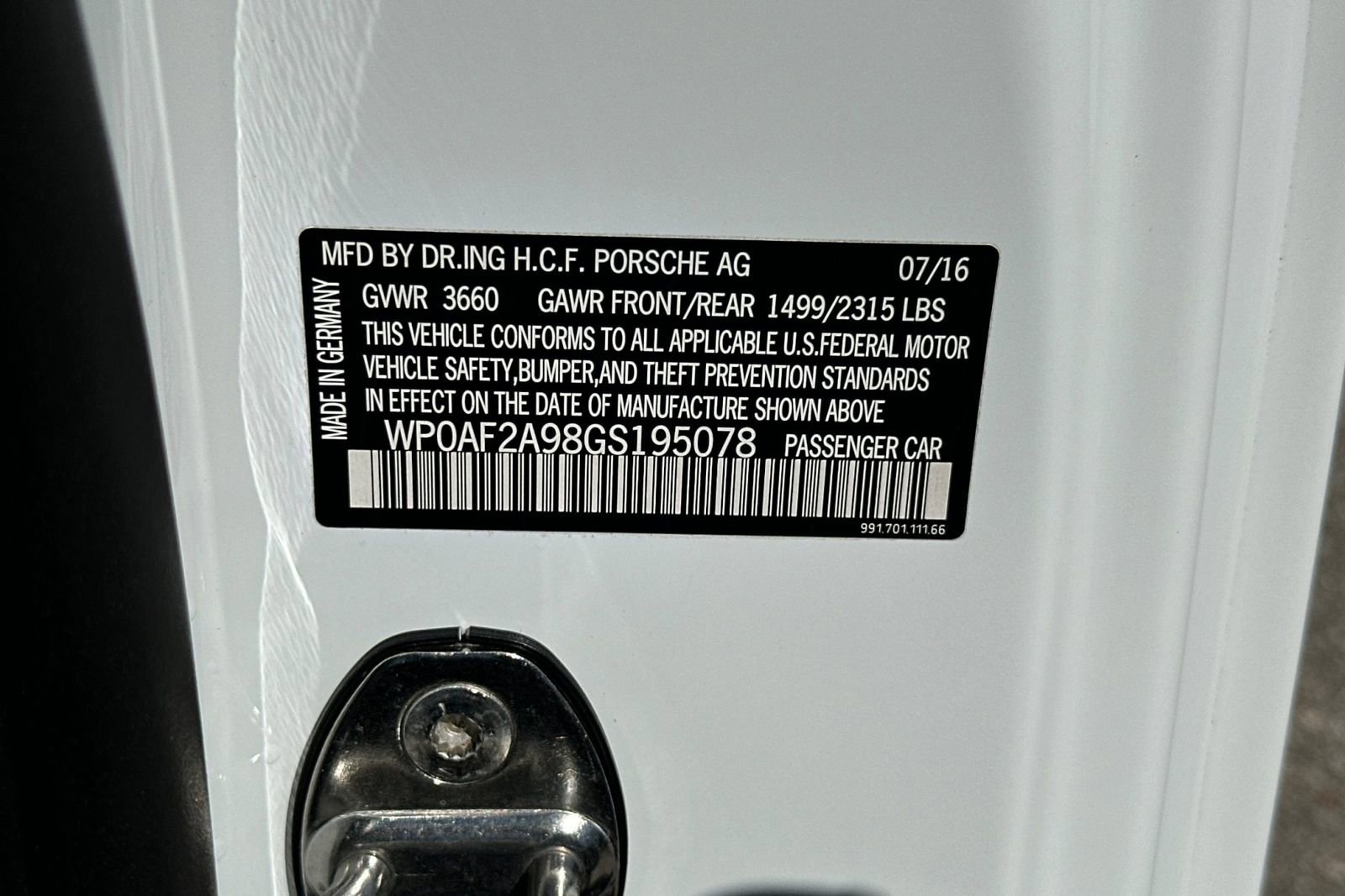 Certified 2016 Porsche 911 R image 43