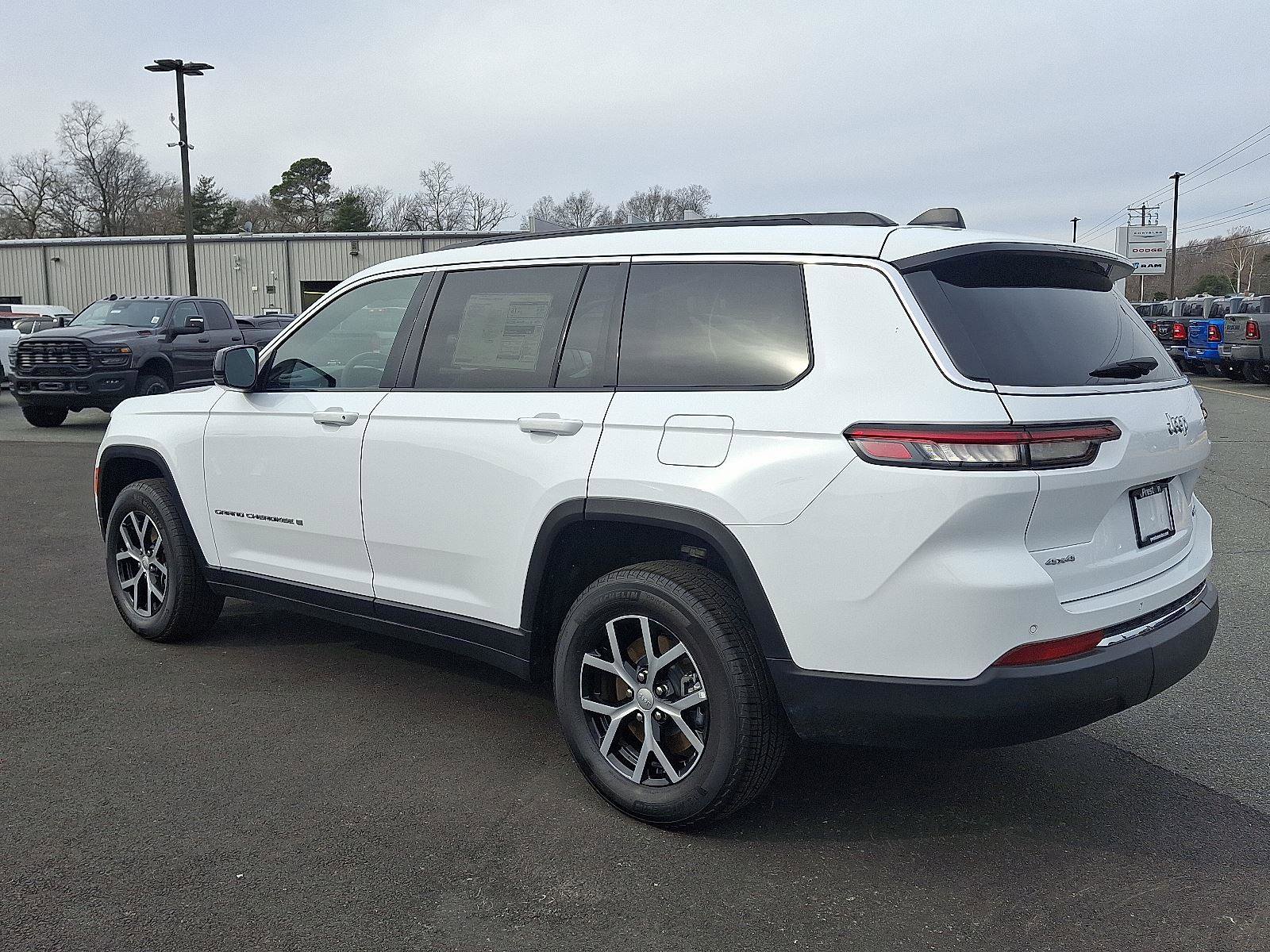 New 2025 Jeep Grand Cherokee L Limited image 4