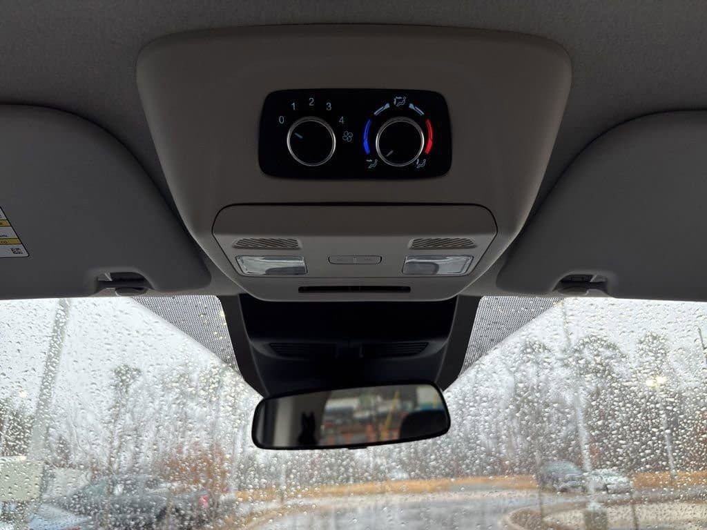 Used 2023 Ford Transit 350 XLT image 30