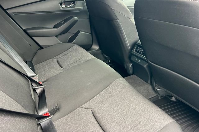 Used 2025 Honda Accord SE image 18