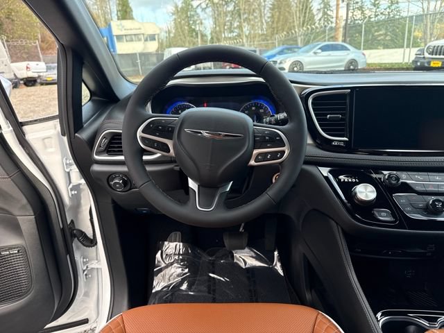 New 2026 Chrysler Pacifica Pinnacle AWD/4WD image 18