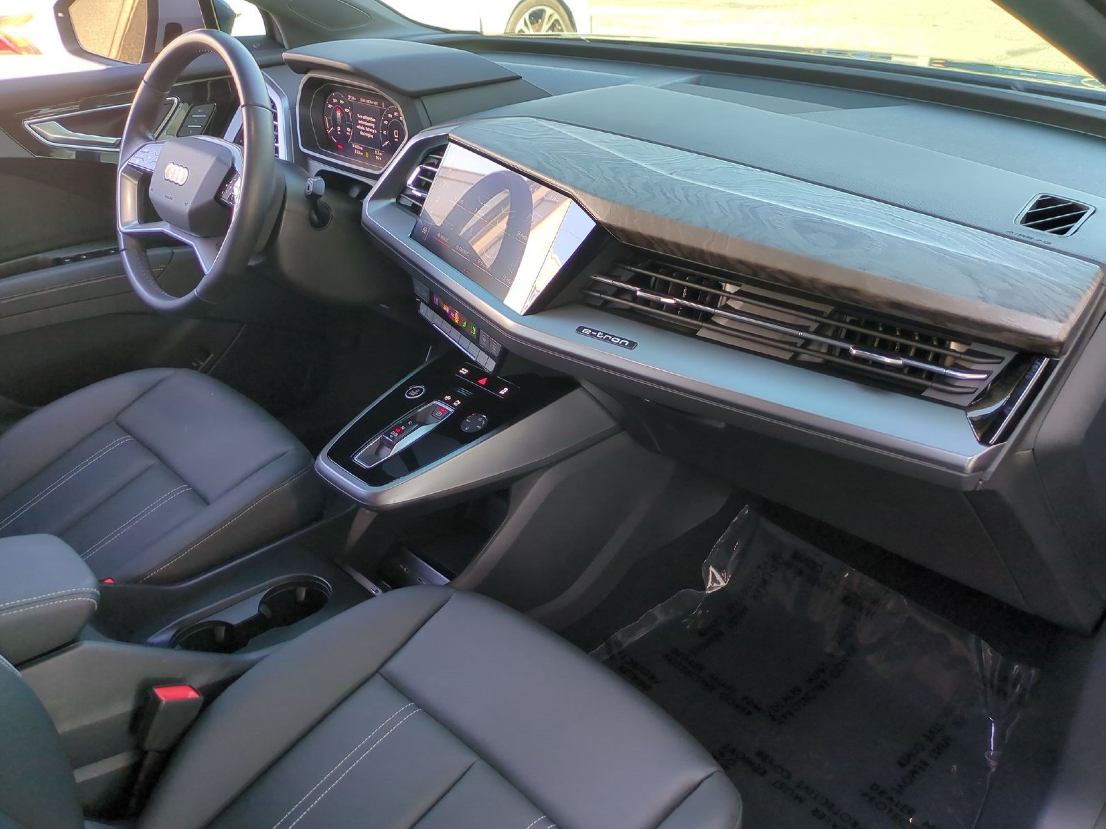 Used 2023 Audi Q4 e-tron Premium w/ Convenience Package AWD/4WD image 22