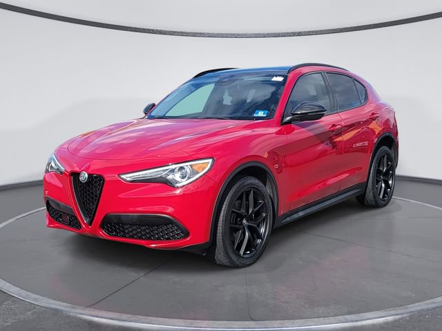 Used 2020 Alfa Romeo Stelvio Base w/ Nero Edizione image 2