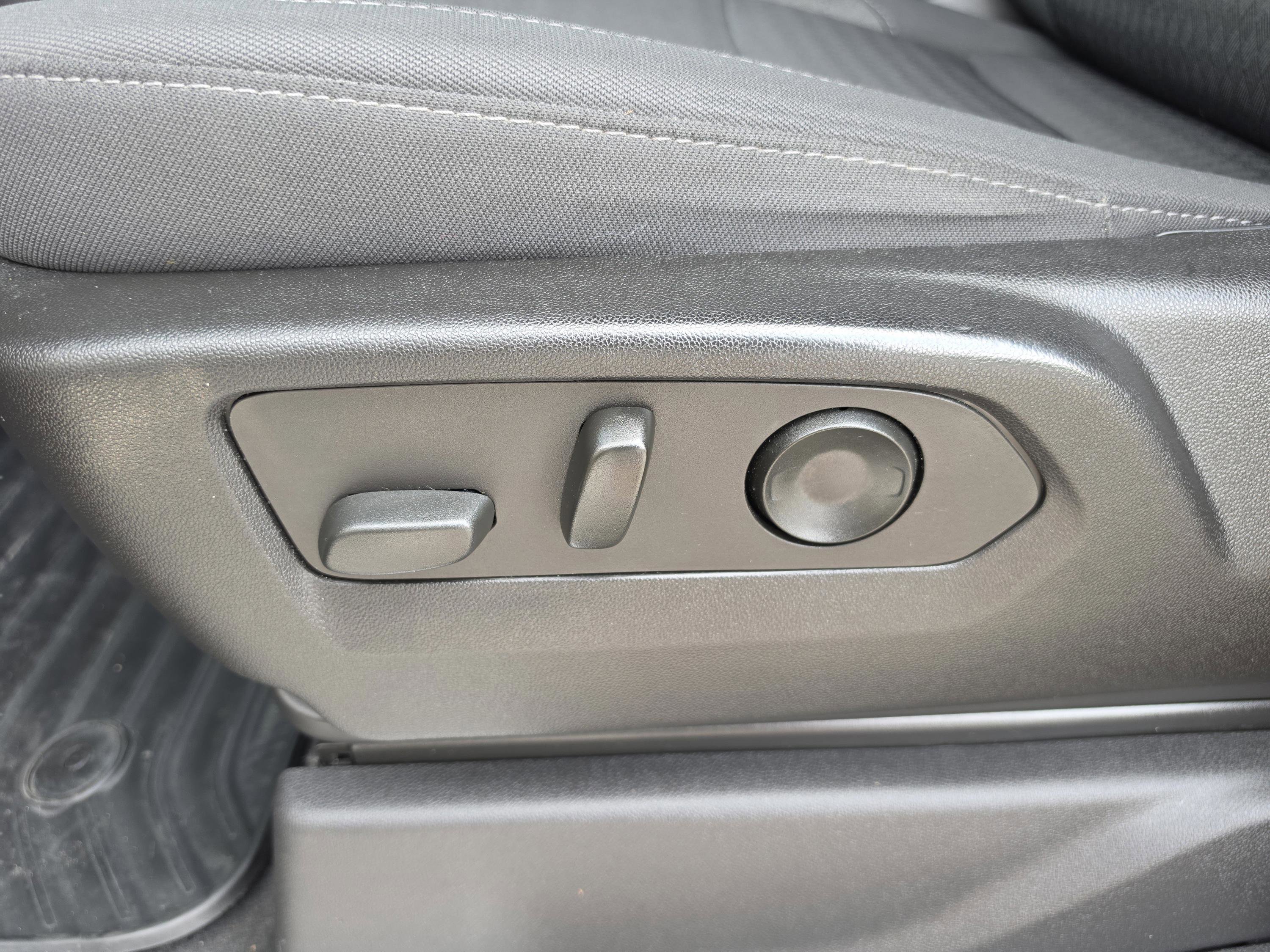 Used 2022 Chevrolet Silverado 1500 RST RWD image 22